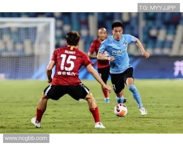 广州网球队实力引发热议球迷对球队表现的不同看法与争论